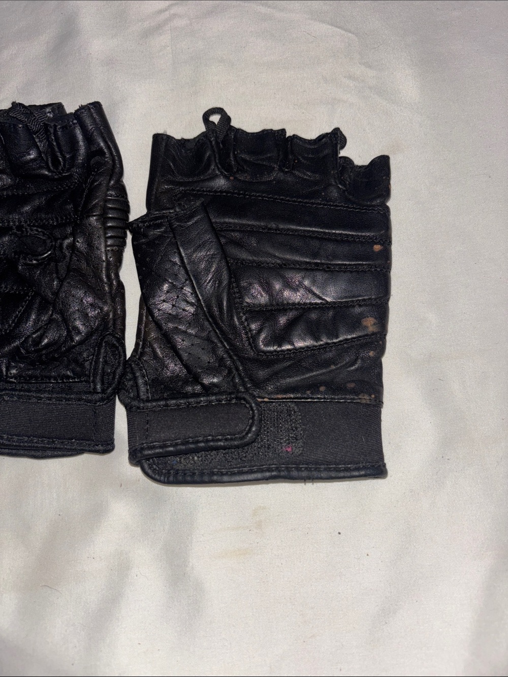 Harley-Davidson Black Half-Finger Perforated Leather Riding Gloves - Picture 2 of 4